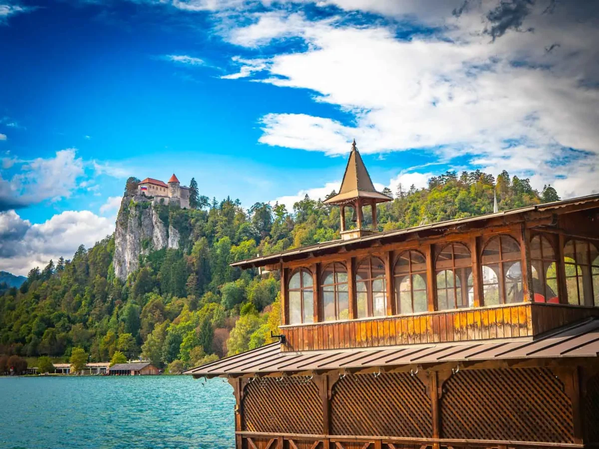 le lac de bled voyage en camping car en famille 